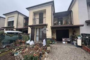 VILLA A SCHIERA A SAN GIORGIO BIGARELLO