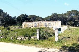 Casolare da ristrutturare con terreno