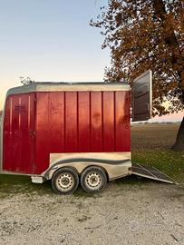 trailer trasporto cavalli