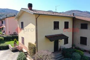 Villa bifamiliare Castelnuovo di Garfagnana