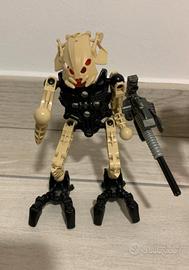 n. 2 personaggi Lego e Hero Facory