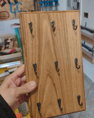 Appendichiavi in legno di castagno - artigianale 
