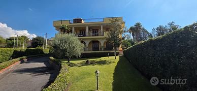 Mascalucia panoramica villa singola con piscina