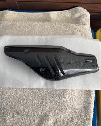 Paracalore in carbonio marmitta akrapovic