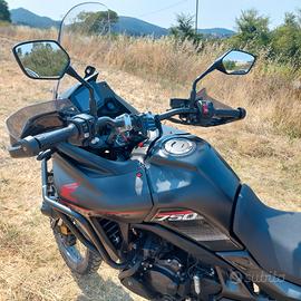 moto honda transalp 750
