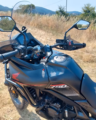 moto honda transalp 750