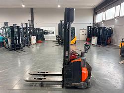 TRANSPALLET COMMISSIONATORE ELETTRICO TOYOTA CON P