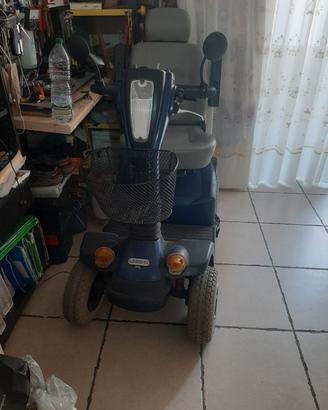 Carrozzina eletrica per disabili