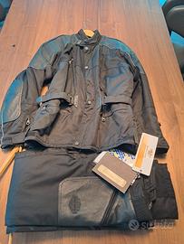 Giubbotto e pantalone Harley Davidson