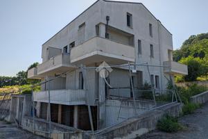 3 LOCALI A MONTESCUDO - MONTECOLOMBO