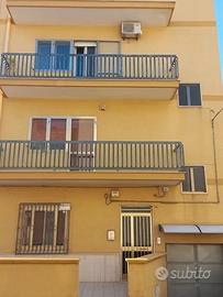 Appartamento piano terra + ampio garage