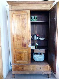 Armadio a 2 Ante in Legno - Fine 800 - primi 900