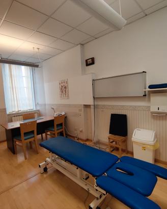 Stanza arredata per Fisioterapia