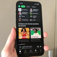 Apple grey 128gb i phone 14