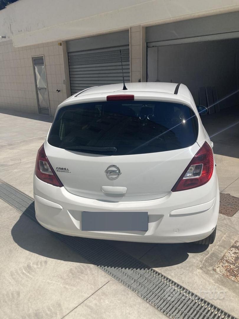Opel Corsa 2014 photo 3