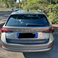 Skoda Octavia 1.0 TSI 2023 33.5k km 20.900€