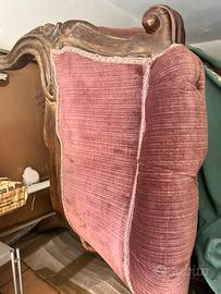 Divano capitonne’ antico