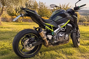 kawasaki z900 -14.800km-super accessoriata.
