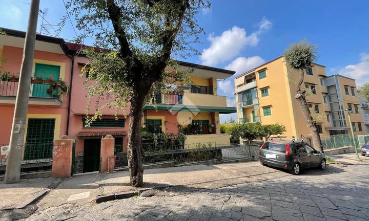 3 LOCALI A POLLENA TROCCHIA