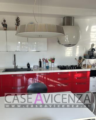APPARTAMENTO TRICAMERE TERRAZZATO SEMI ARREDATO