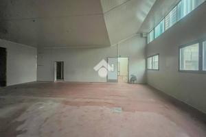 NEGOZIO A PAVULLO NEL FRIGNANO