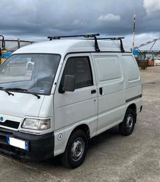 Autocarro Piaggio Porter (A)