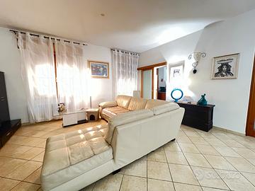 Pressi via Garibaldi ampio triletto