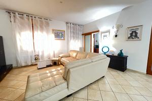 Pressi via Garibaldi ampio triletto