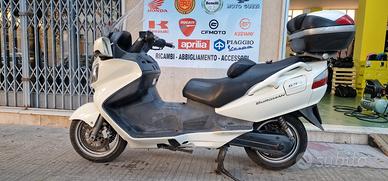 Suzuki Burgman 650 DE LUXE