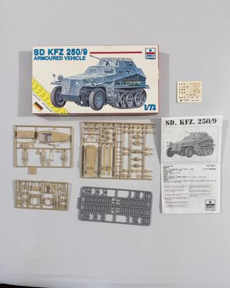 ESCI - SD KFZ  250/9 scala 1/72. Art.8371