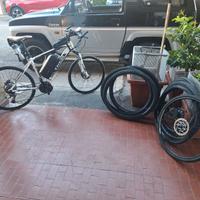 Bicicletta elettrica strada e fuori strada