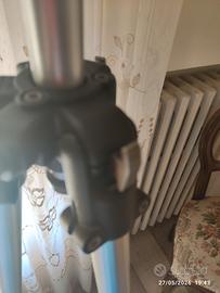 Cavalletto Manfrotto 