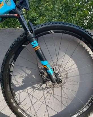 Vend o scambi Bmc teamelite 02 taglia s anno 18