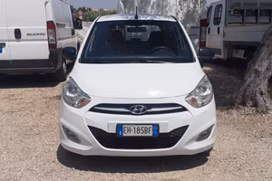 Hyundai i10 2011 - 1.1 benzina Lb automobili
