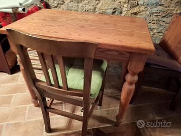 Tavolo con sedie