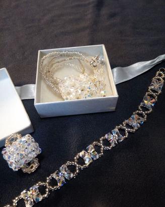 Completo di bijoux in perline brillanti handmade