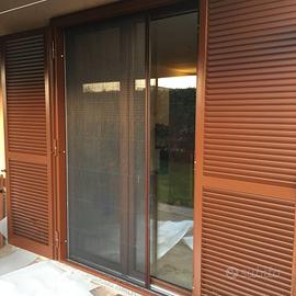 ZANZARIERA PLISSETTATA colore testa di moro alt m