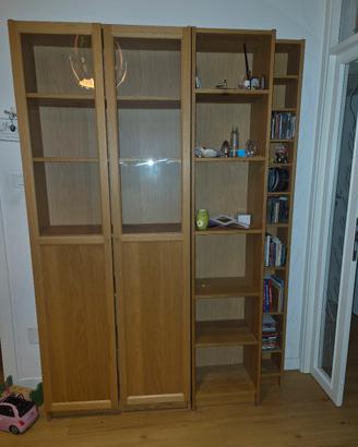 libreria Billy con ante a vetro e porta cd