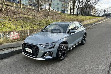 AUDI A3 allstreet TFSI 110 kW S tronic Identity Co