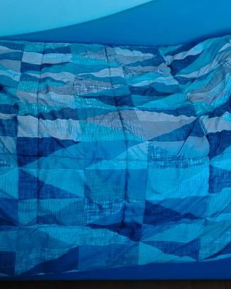 letto con rivestimento in tessuto  e sottoletto
