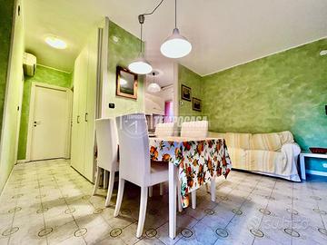 TRILOCALE CON TERRAZZO VICINO AL LAGO