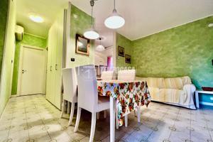 TRILOCALE CON TERRAZZO VICINO AL LAGO