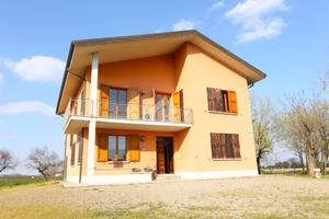 VILLA SINGOLA A ANZOLA DELL'EMILIA