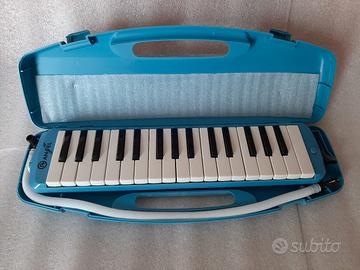 Melodica - Tastiera musicale a fiato