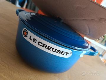 Casseruola le Creuset blu in ghisa vetrificata