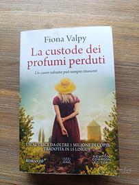 Libro La custode dei profumi perduti 