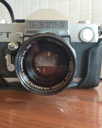 Macchina fotografica Petri FT vintage