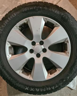 Cerchi Subaru lega 17" con gomme invernali