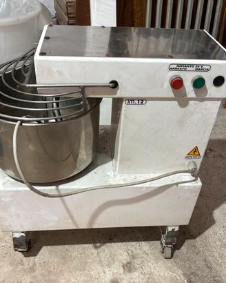 Impastatrice professionale 12 kg