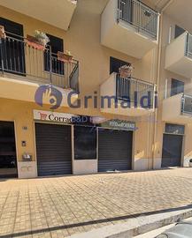 Negozio zona Via Dante 85 mq [LM/11]